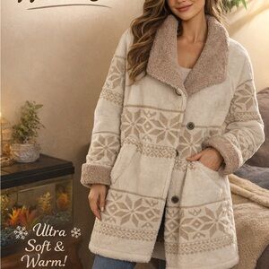Women's Cream and Tan Patterned Coat